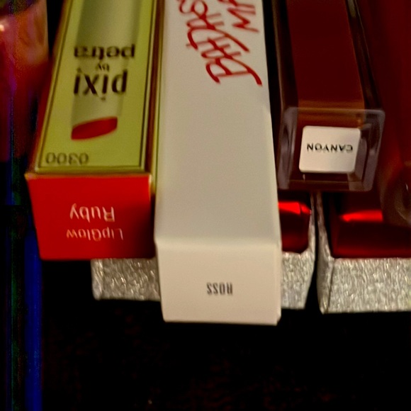 High end lipstick/gloss/overnight lip mask bundle of 9 - Picture 6 of 8